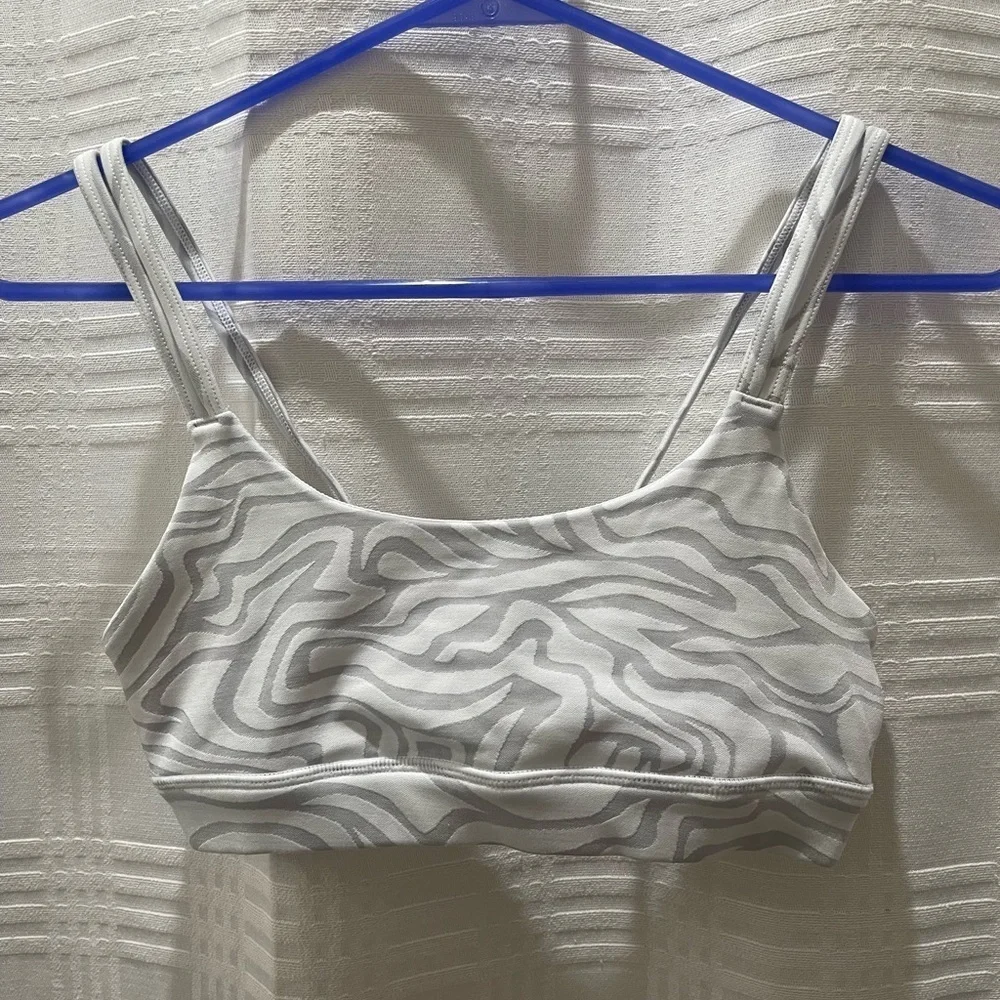 ALO YOGA work it out sports bra white zebra size XS yoga bra workout bra